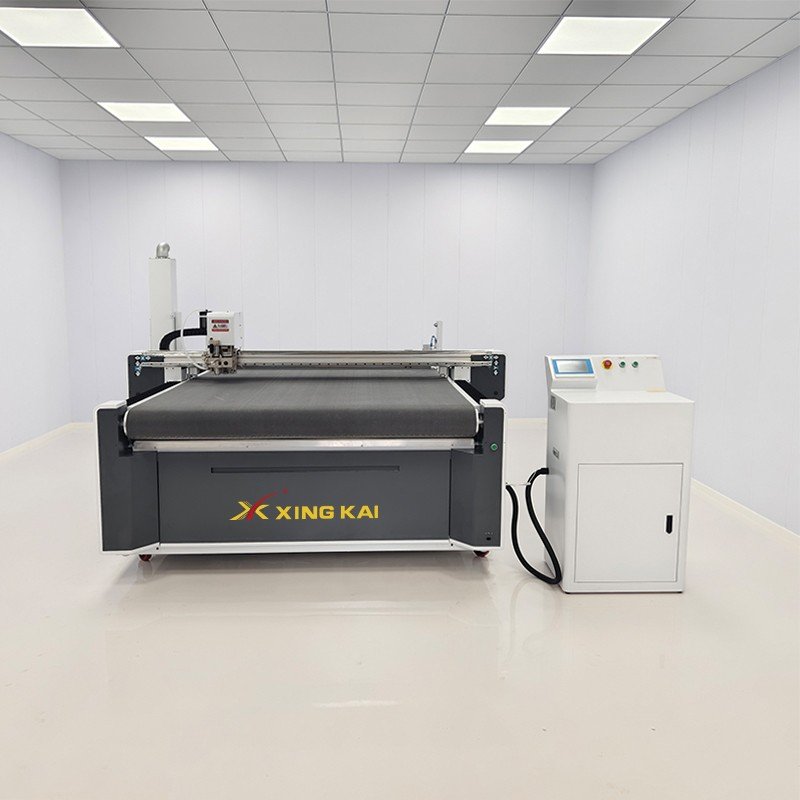 1615 自动送料（环保静音烟囱） 1 - Cortadora de tela XK1615 1600×1500mm CNC automático cortador de cuchillo vibratorio 2026 nuevo modelo 1615 自动送料（环保静音烟囱） 1