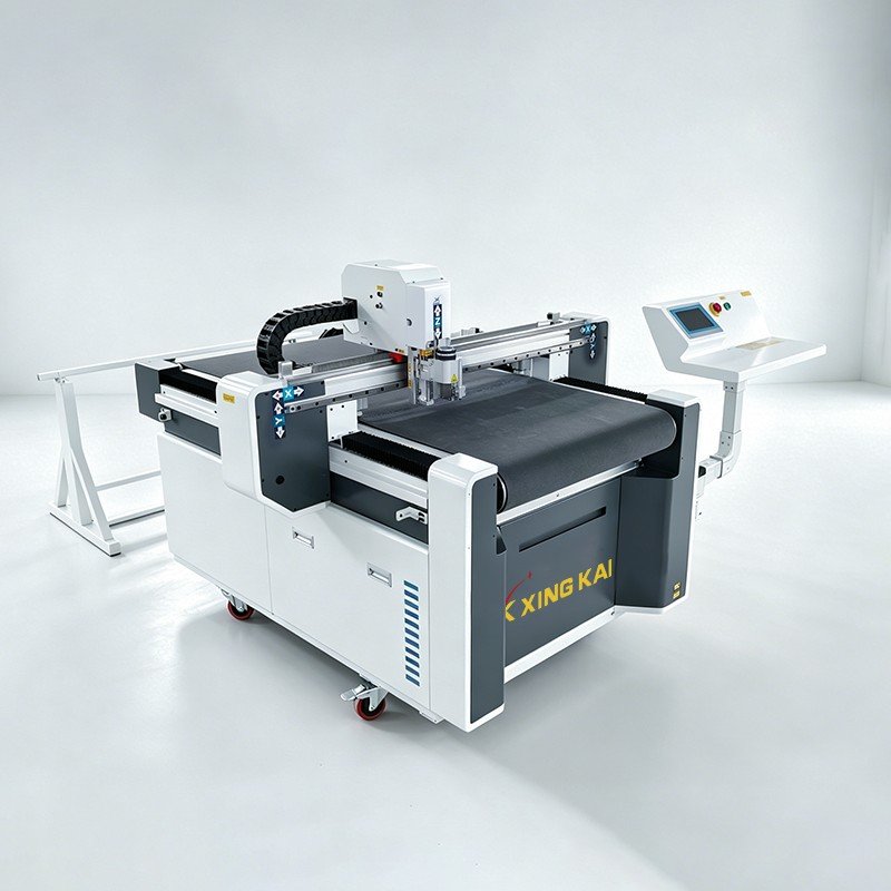 7010 自动送料 3 - Cortadora de tela no tejida XK7010 Cortadora de cuchilla vibratoria CNC automática 7010 自动送料 3