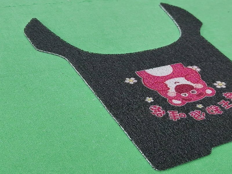 Plastic Carpet —— 塑料地毯2 - Máquina cortadora automática de alfombras con cuchilla oscilante CNC XK7010 Plastic Carpet —— 塑料地毯2