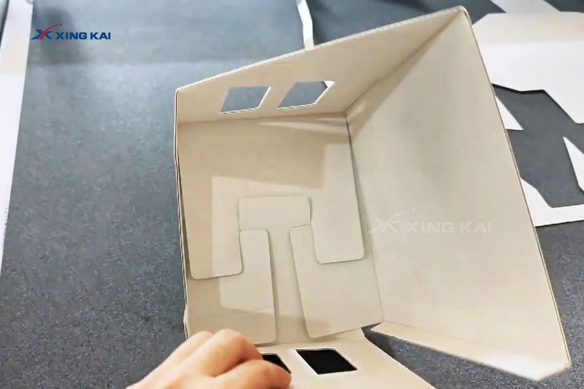 Cardboard folding box cut detail and crease layout