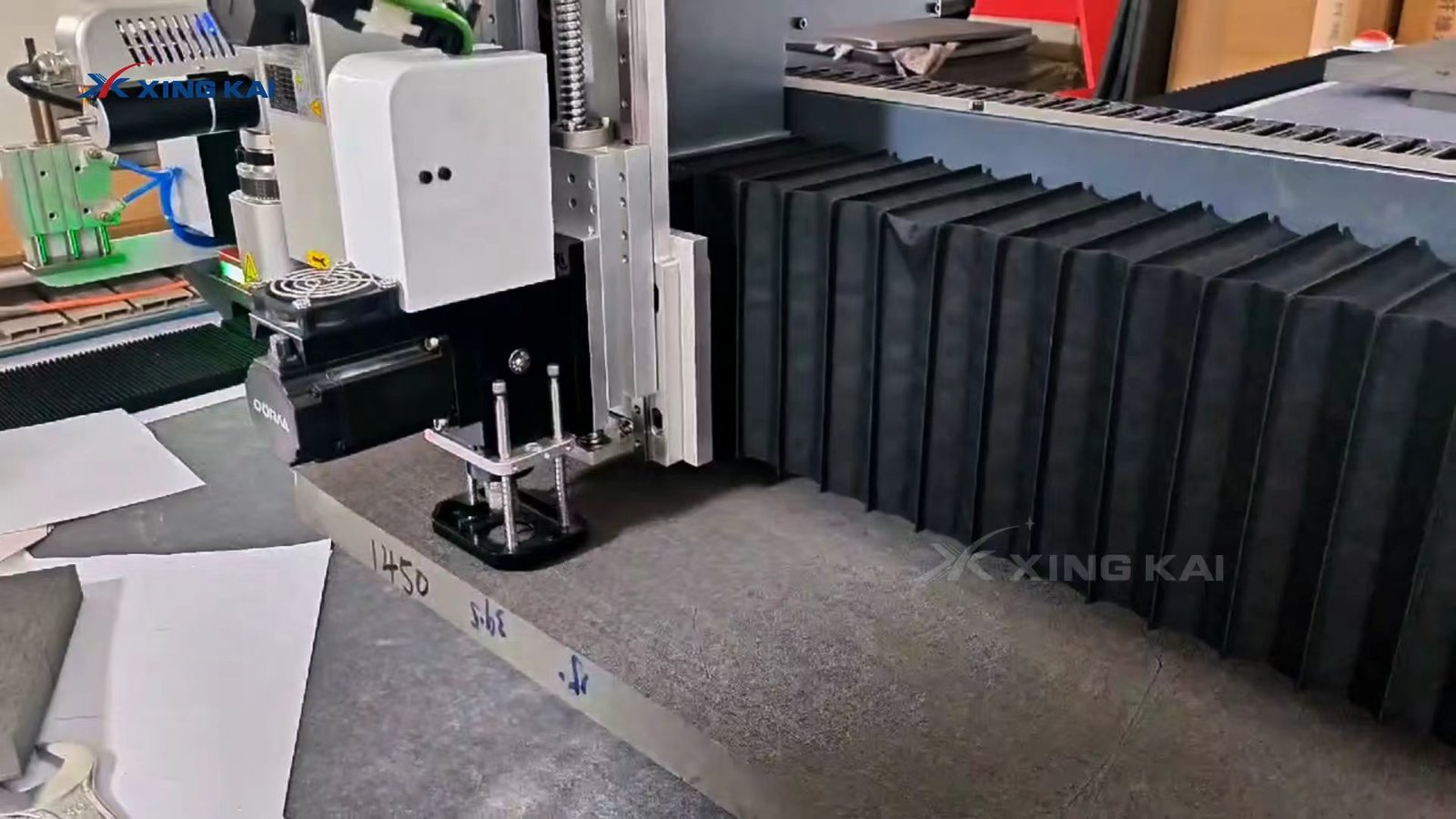 CNC Oscillating Knife Cutting Machine for Sponge Foam