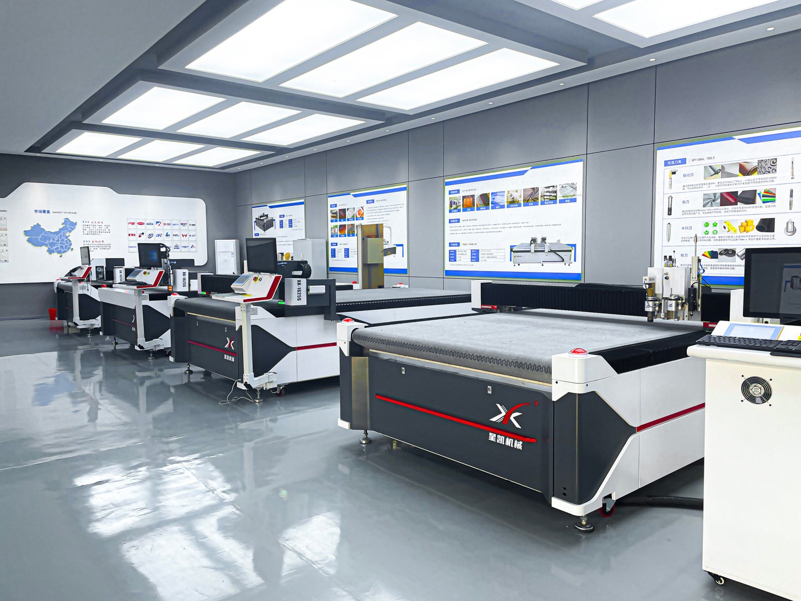 Digital cutting machines in the XING KAI CNC showroom
