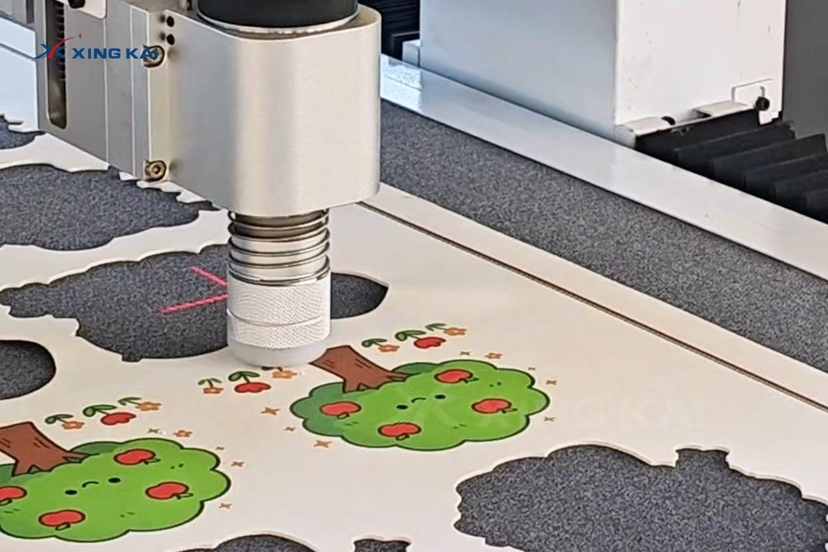 CNC oscillating knife cutting printed KT board
